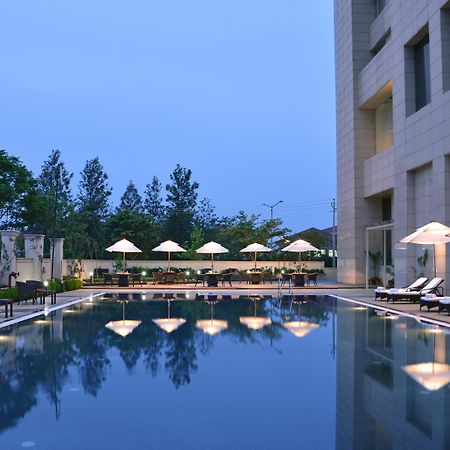 Holiday Inn Chandigarh Panchkula, An Ihg Hotel Exteriör bild The Park, Hyderabad