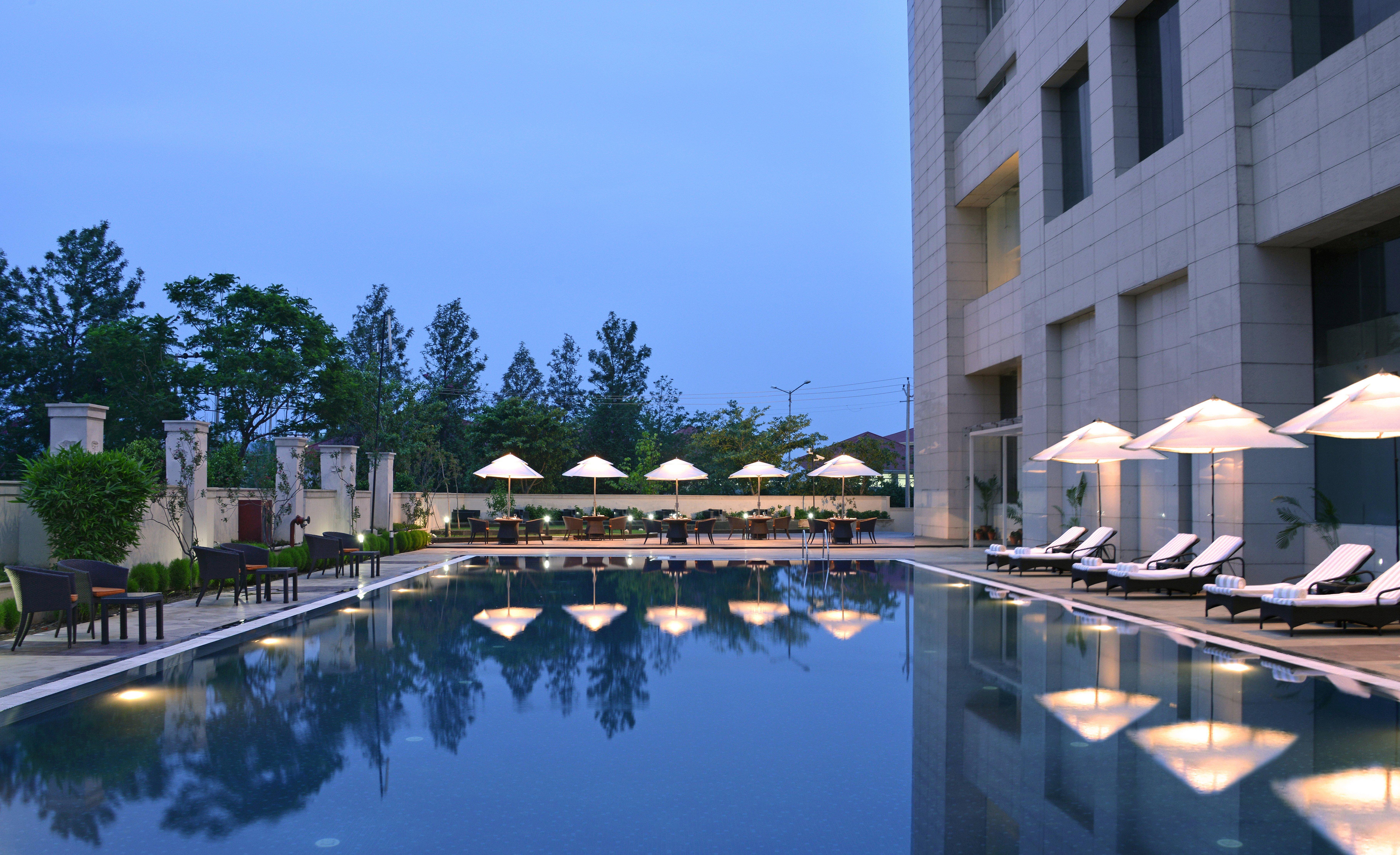 Holiday Inn Chandigarh Panchkula, An Ihg Hotel Exteriör bild The Park, Hyderabad