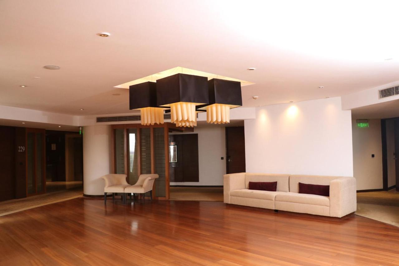 Holiday Inn Chandigarh Panchkula, An Ihg Hotel Exteriör bild The interior of the hotel