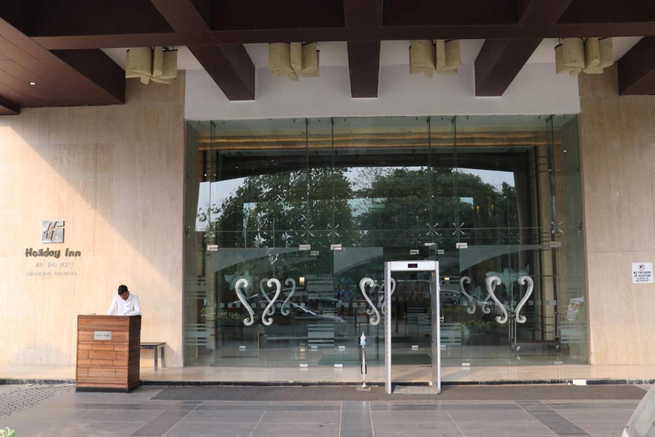Holiday Inn Chandigarh Panchkula, An Ihg Hotel Exteriör bild The S Chandrasekhar Auditorium at the Indian Institute of Science