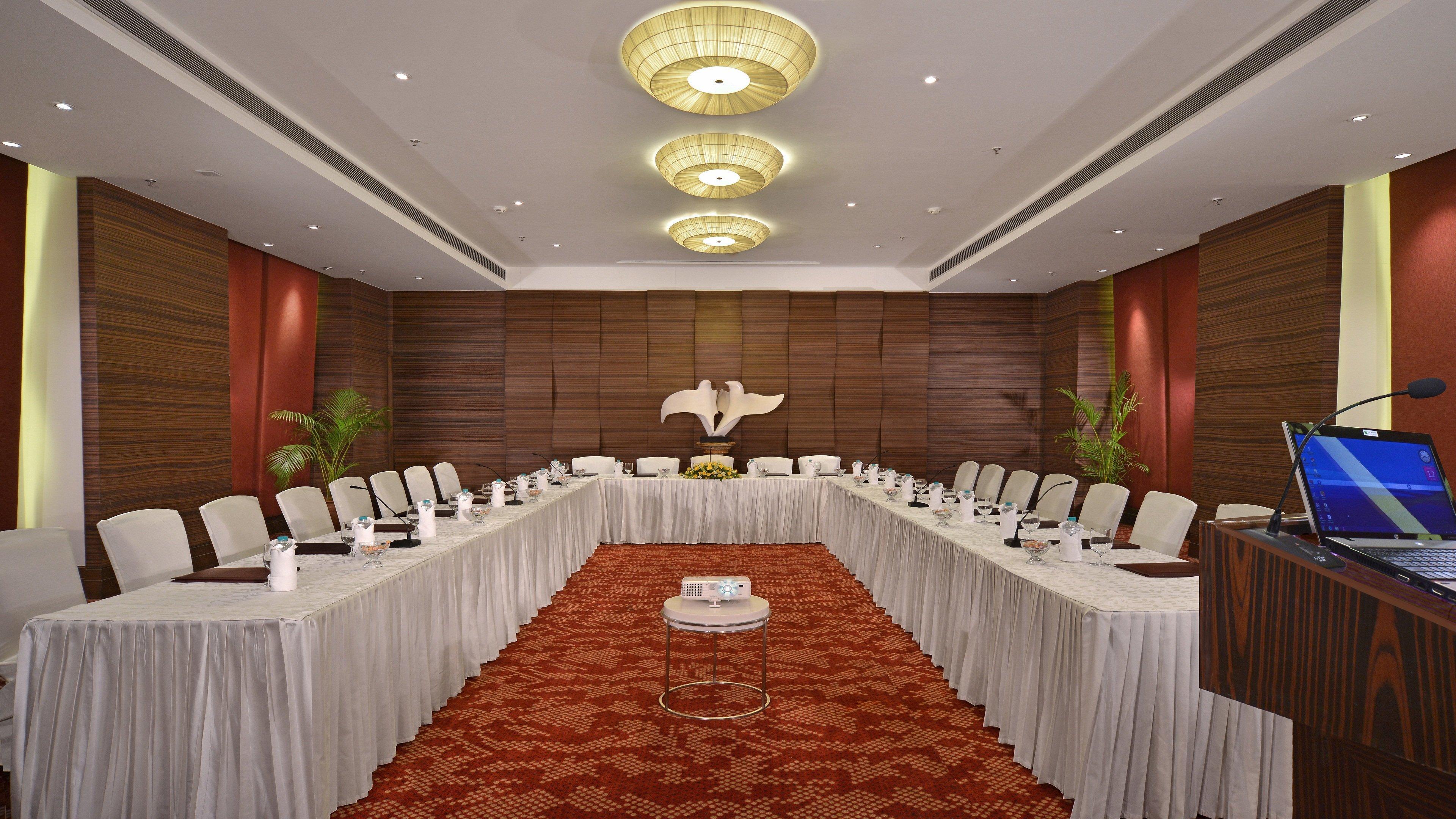 Holiday Inn Chandigarh Panchkula, An Ihg Hotel Exteriör bild A meeting room at a hotel