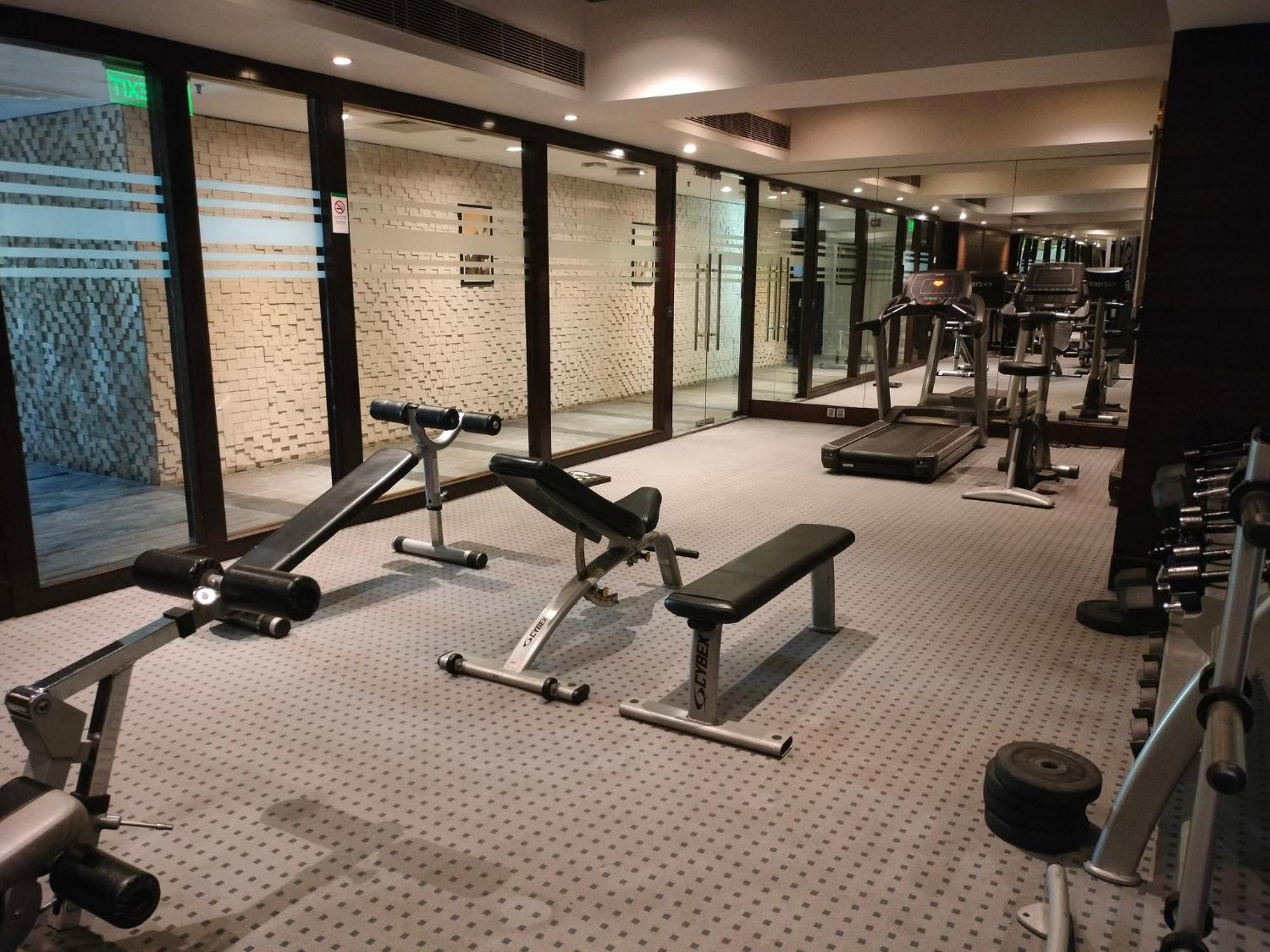 Holiday Inn Chandigarh Panchkula, An Ihg Hotel Exteriör bild The gym at the hotel